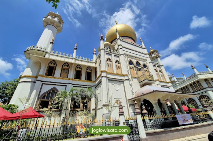 Masjid Sultan: Tempat Ibadah yang Menghargai Sejarah dan Kebersamaan